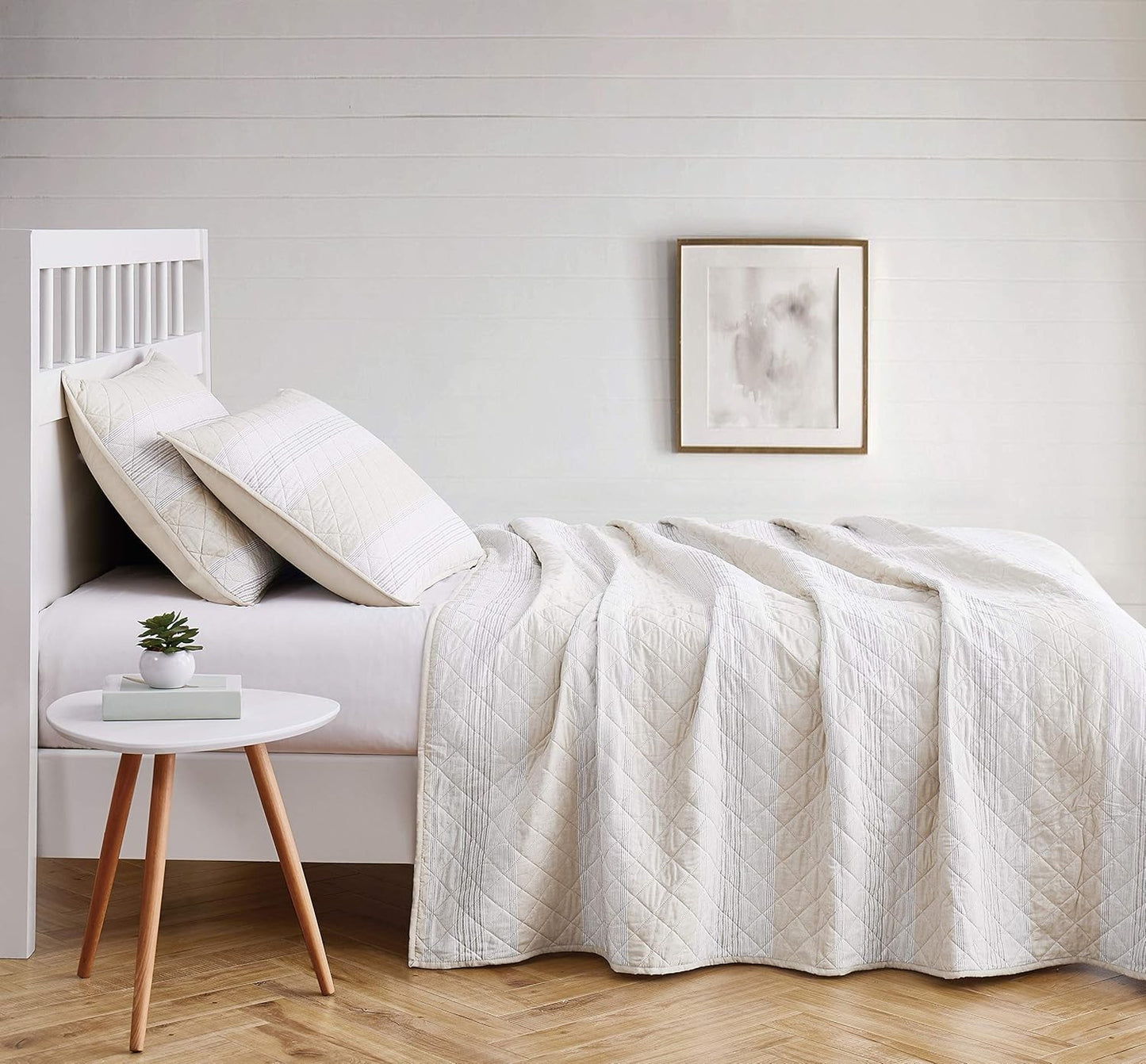 Neutral Stripe Full/Queen Quilt & Pillow Sham Set