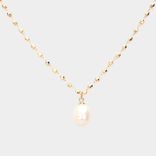 Pearl Pendant Metal Bead Necklace (Gold, Cream)