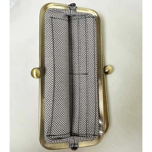 Kiss Lock Clutch Bag Wallet